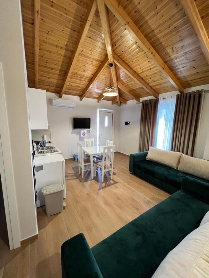 Amazing Familiar Apartments And Rooms Saranda Dış mekan fotoğraf