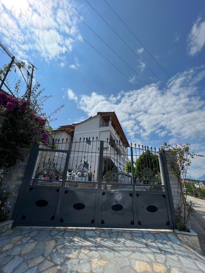 Amazing Familiar Apartments And Rooms Saranda Dış mekan fotoğraf