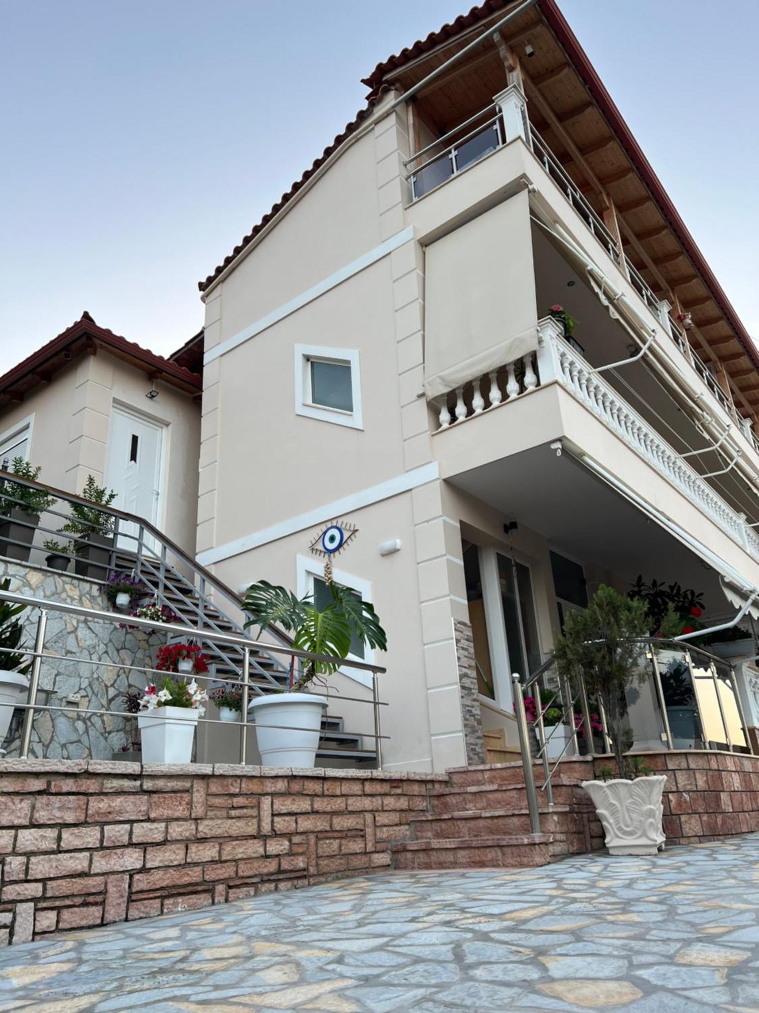 Amazing Familiar Apartments And Rooms Saranda Dış mekan fotoğraf